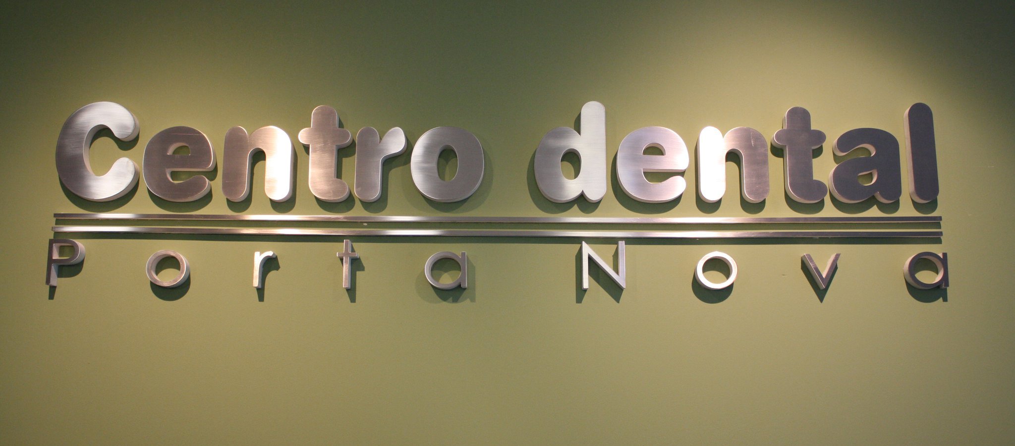 Entrada Centro dental Porta Nova Entrada Centro dental Porta Nova
